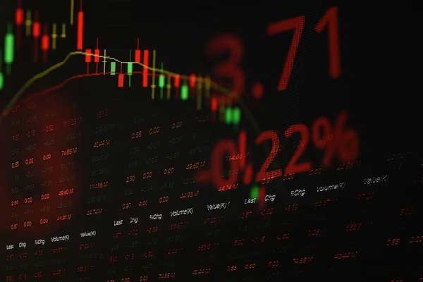 巴菲特股东大会前瞻：现金、关税、科技与巴菲特的卸任